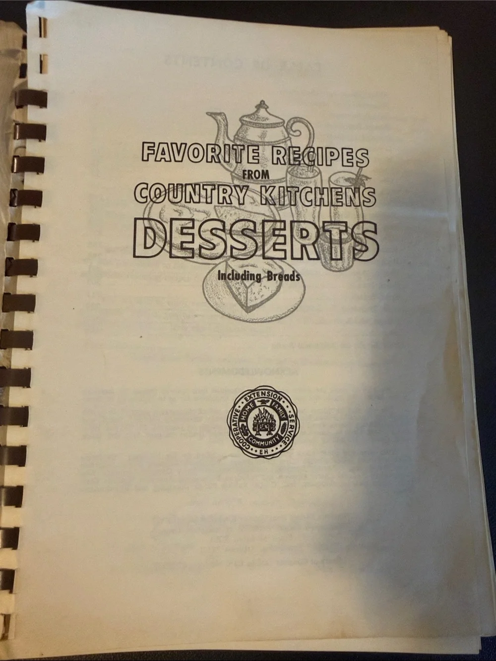 Favorite Recipes from Country Kitchens: Desserts